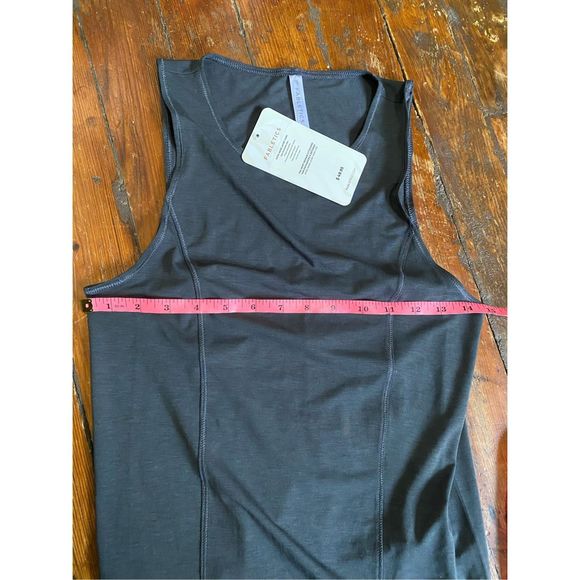 Fabletics NWT Wool Base Layer Tank in Charcoal Grey Heather Top Sz Small, MP $50 - Picture 8 of 9